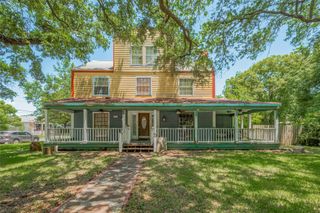 230 9th Avenue N, Texas City, TX 77590