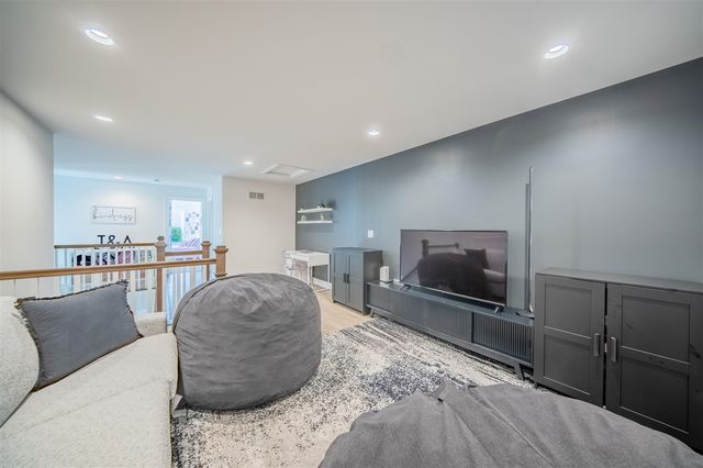 3206 Brackley Drive, Ann Arbor, MI 48105