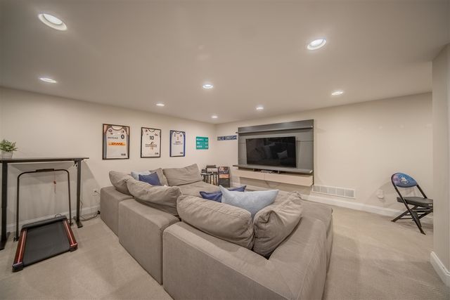 3206 Brackley Drive, Ann Arbor, MI 48105
