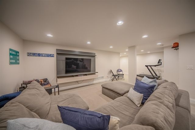 3206 Brackley Drive, Ann Arbor, MI 48105