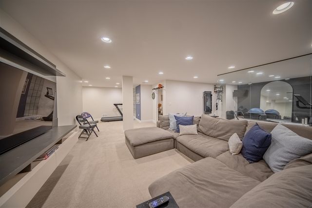 3206 Brackley Drive, Ann Arbor, MI 48105