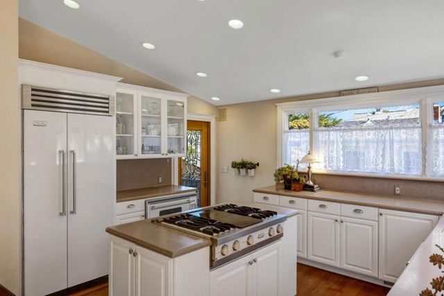 131 7th Street, Pacific Grove, CA 93950