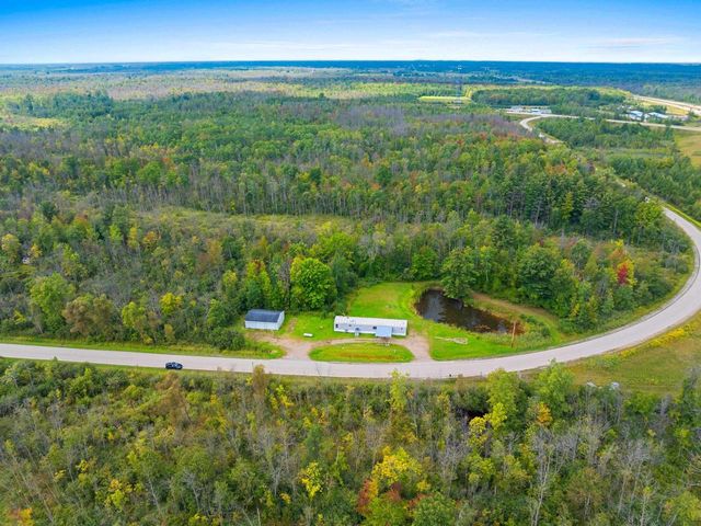 N2461 OLD CEDAR WAY, Peshtigo, WI 54157