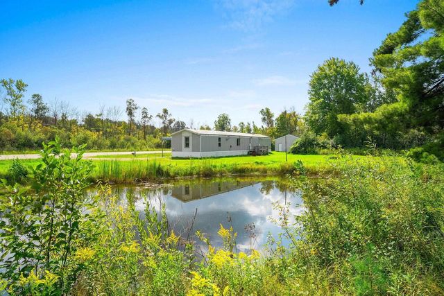 N2461 OLD CEDAR WAY, Peshtigo, WI 54157