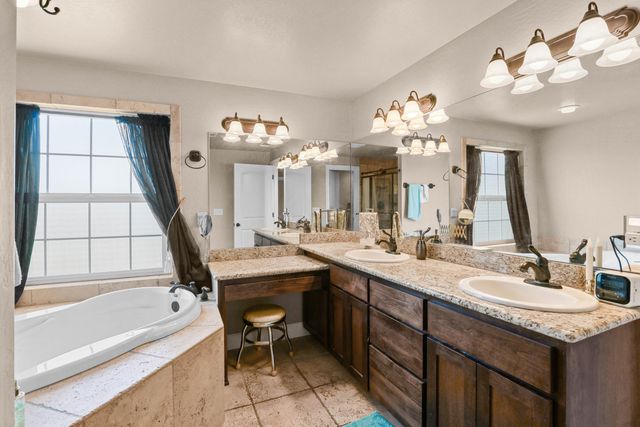 935 Applegate Street, Jacksonville, OR 97530