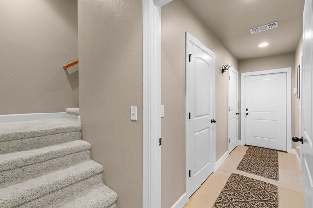 935 Applegate Street, Jacksonville, OR 97530