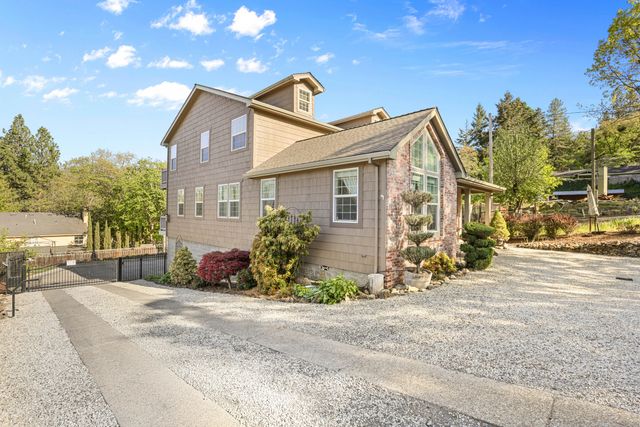 935 Applegate Street, Jacksonville, OR 97530