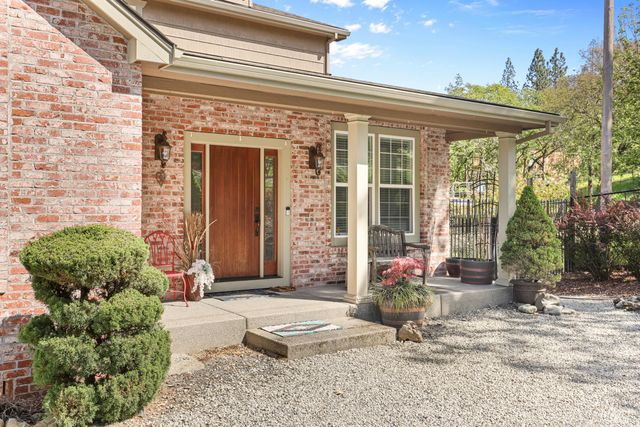 935 Applegate Street, Jacksonville, OR 97530