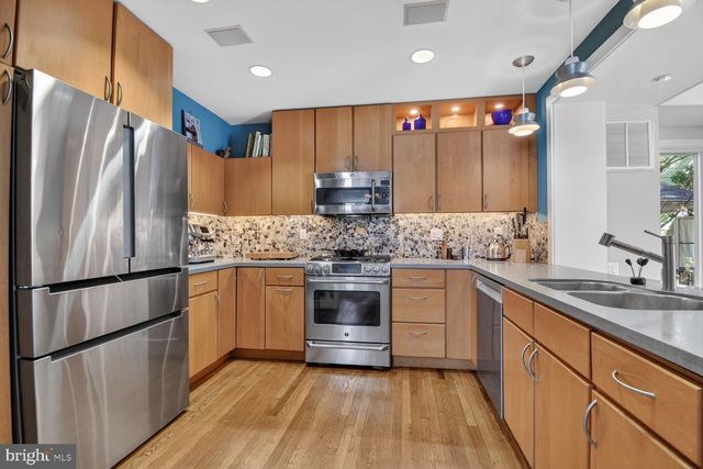 7421 BUFFALO AVE, Takoma Park, MD 20912