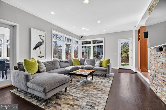 7421 BUFFALO AVE, Takoma Park, MD 20912