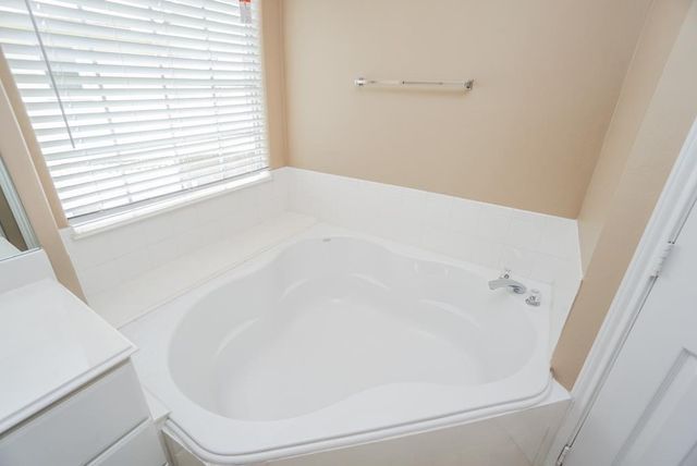 2710 Grants Lake Boulevard E6, Sugar Land, TX 77479