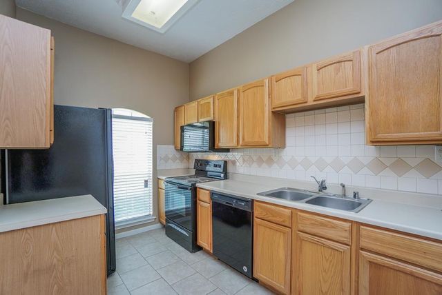 2710 Grants Lake Boulevard E6, Sugar Land, TX 77479