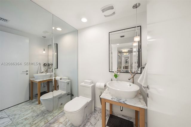 450 Alton Rd 2708, Miami Beach, FL 33139