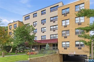 300 Lookout Avenue D2, Hackensack, NJ 07601