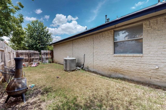 2403 Willow WAY, Round Rock, TX 78664