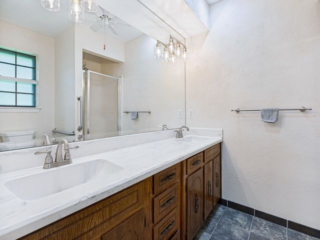 1620 Post Oak Drive, Bedford, TX 76021