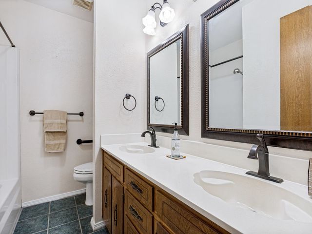 1620 Post Oak Drive, Bedford, TX 76021