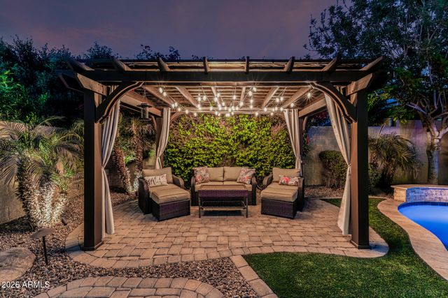 3426 E APPALOOSA Road, Gilbert, AZ 85296