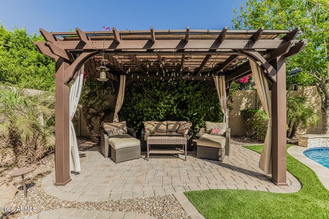 3426 E APPALOOSA Road, Gilbert, AZ 85296