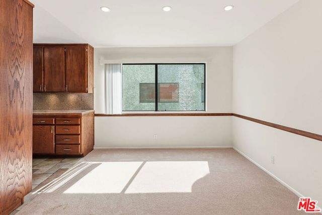 11643 Chandler Boulevard 111, Valley Village, CA 91601