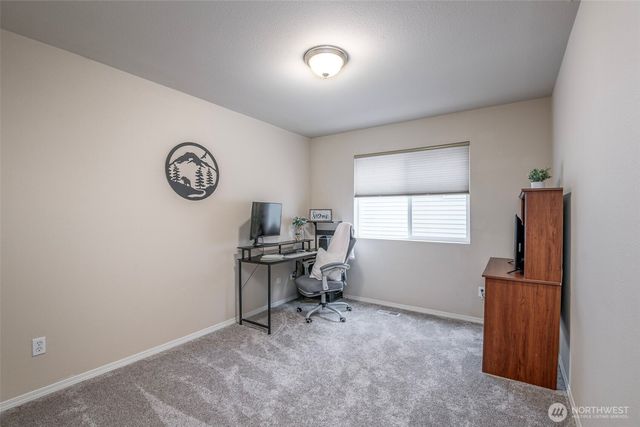 3636 London Loop NE, Lacey, WA 98516