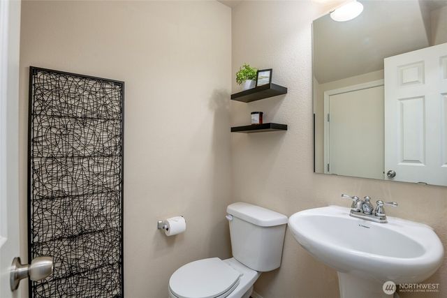 3636 London Loop NE, Lacey, WA 98516