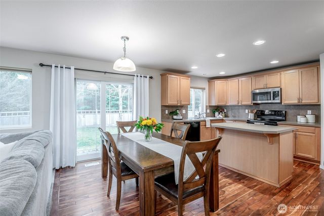 3636 London Loop NE, Lacey, WA 98516