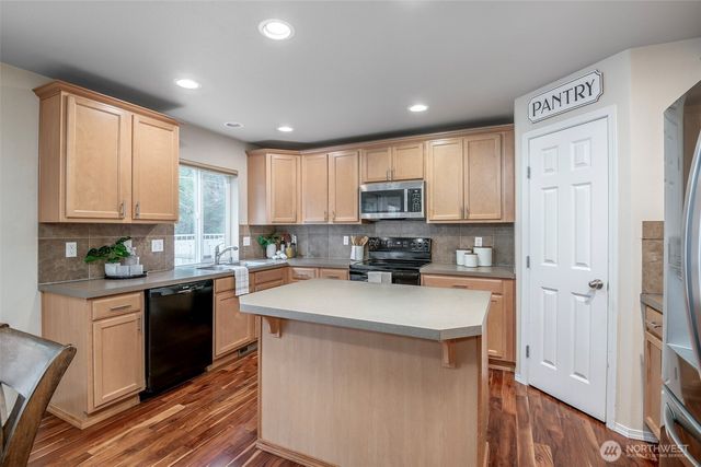 3636 London Loop NE, Lacey, WA 98516