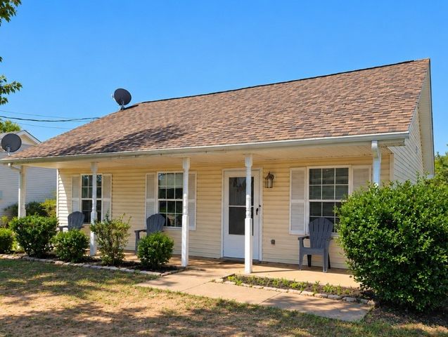 454 Cranklen Cir, Clarksville, TN 37042