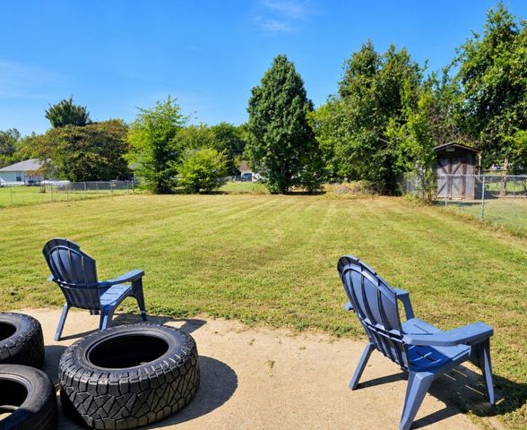 454 Cranklen Cir, Clarksville, TN 37042