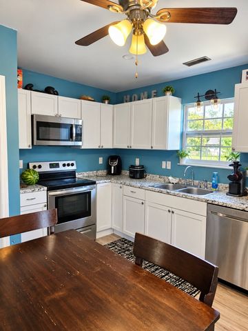454 Cranklen Cir, Clarksville, TN 37042