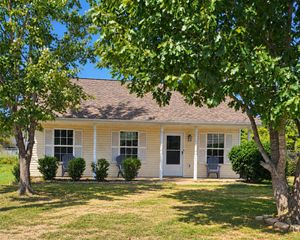 454 Cranklen Cir, Clarksville, TN 37042