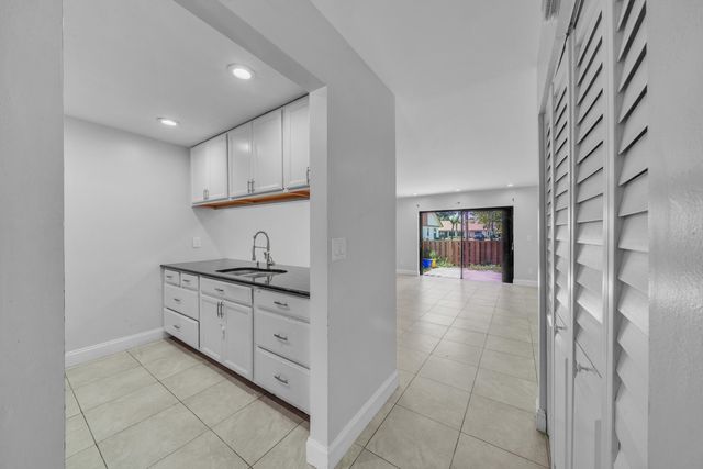1030 Parkside Green Drive A, Greenacres, FL 33415