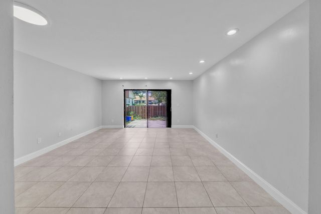 1030 Parkside Green Drive A, Greenacres, FL 33415