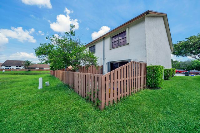1030 Parkside Green Drive A, Greenacres, FL 33415