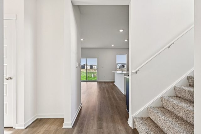 1034 Emerald Drive, Montgomery, IL 60538