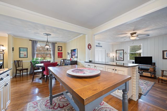 4202 Glynda Dr, Nashville, TN 37216