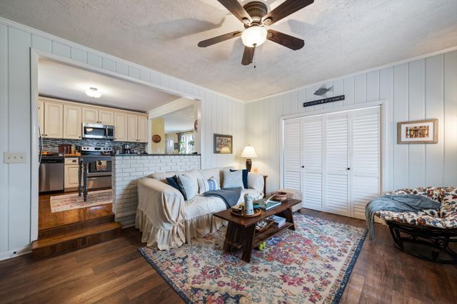 4202 Glynda Dr, Nashville, TN 37216