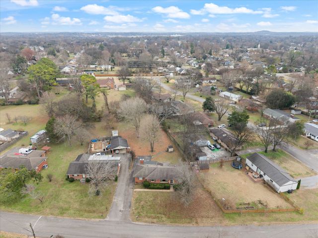 4202 Glynda Dr, Nashville, TN 37216