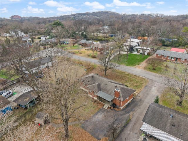 4202 Glynda Dr, Nashville, TN 37216