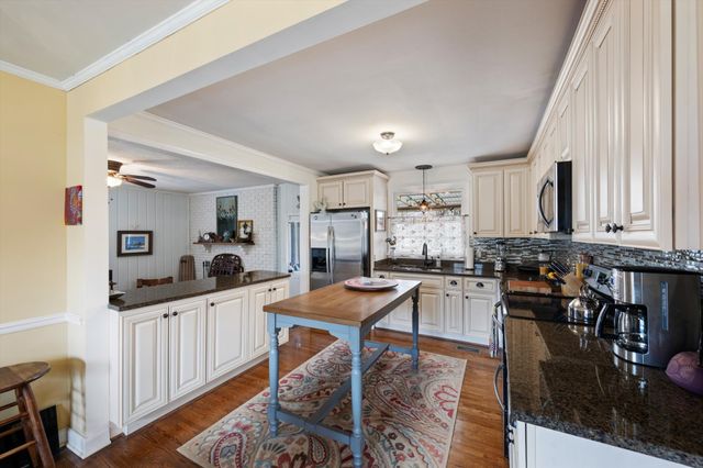 4202 Glynda Dr, Nashville, TN 37216