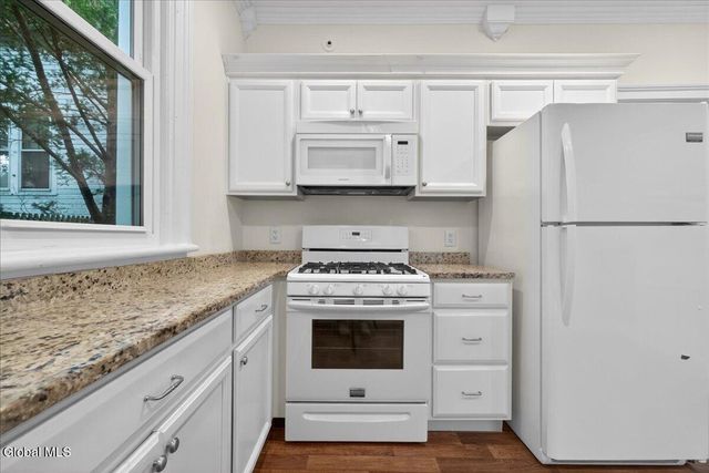 121 Maple Avenue, Troy, NY 12180