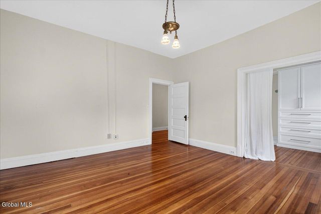 121 Maple Avenue, Troy, NY 12180