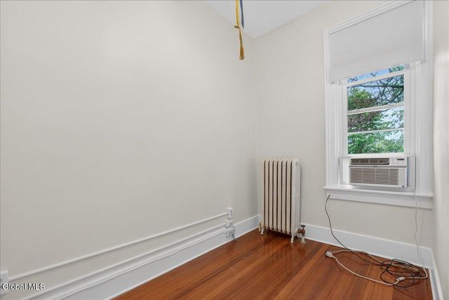 121 Maple Avenue, Troy, NY 12180