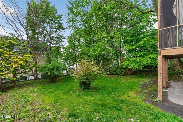 121 Maple Avenue, Troy, NY 12180