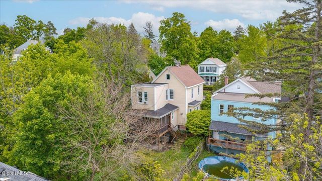 121 Maple Avenue, Troy, NY 12180