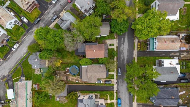 121 Maple Avenue, Troy, NY 12180