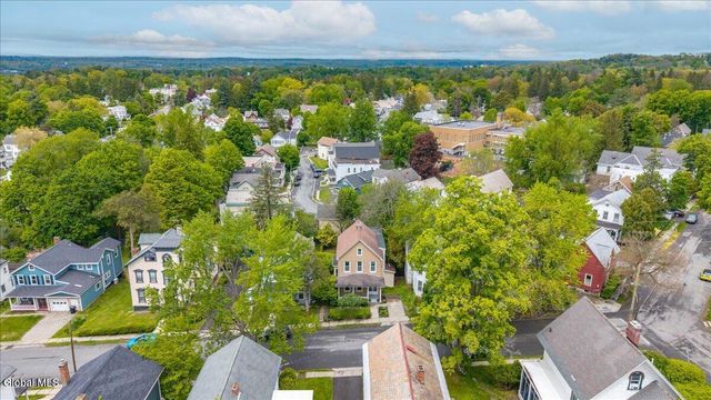 121 Maple Avenue, Troy, NY 12180