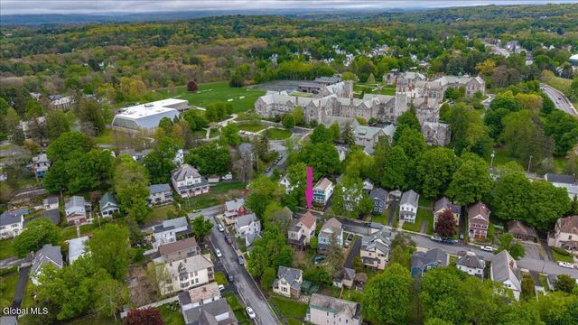 121 Maple Avenue, Troy, NY 12180