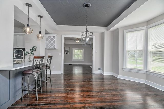 2736 Olive Street, Kansas City, MO 64109